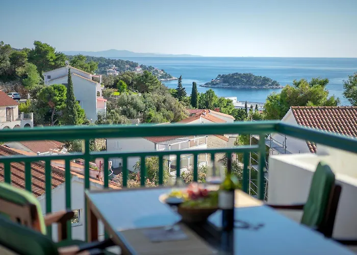 Diamond View - Zf Hvar דירה חוואר